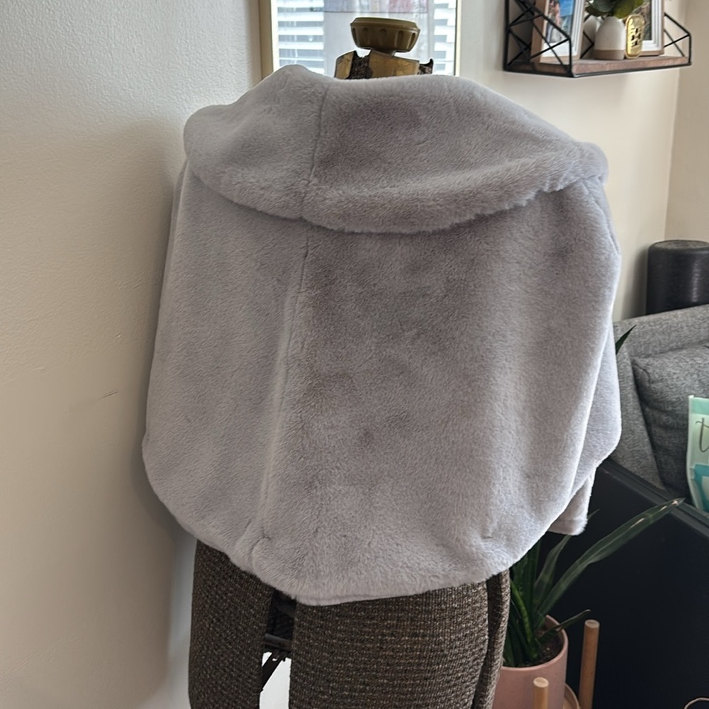 BHLDN Ayala Shrug/Wrap NWT - Picture 3 of 5